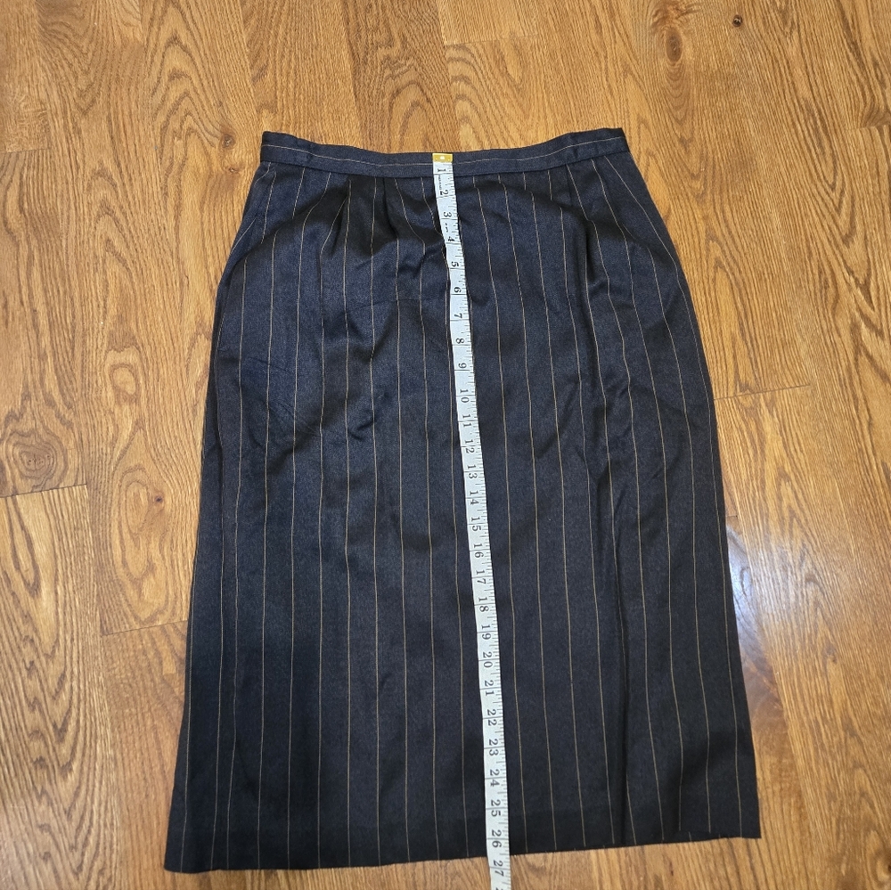 Vtg Sasson Womens Skirt Suit, Size 12 Pinstripes - Picture 6 of 7